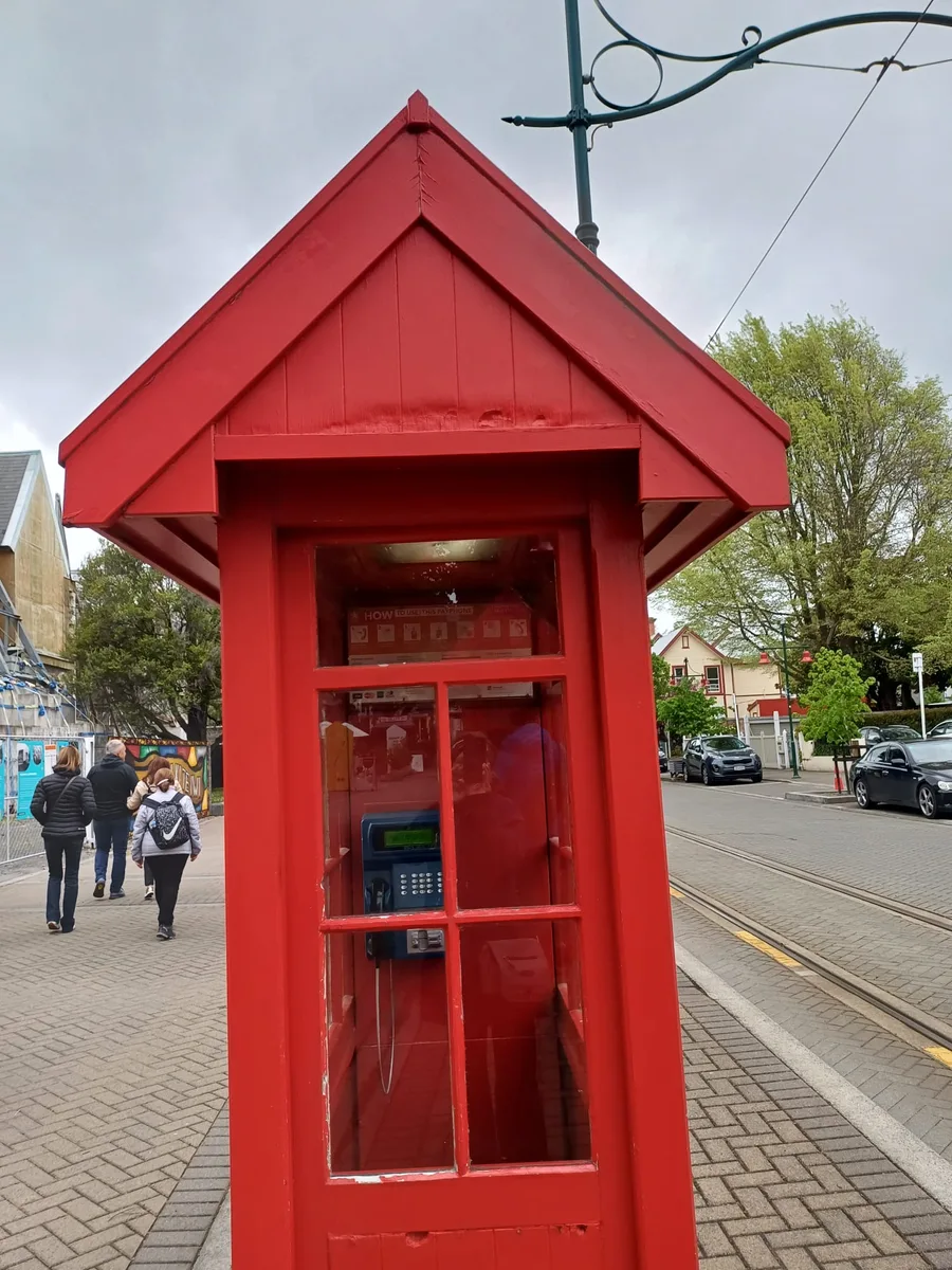 Mají tu ještě fungující tekefonni budky